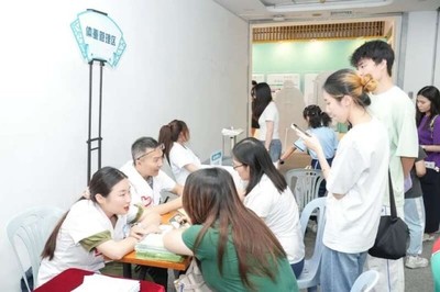 青年夜校送健康，中醫藥養生夜市點亮千年商圈